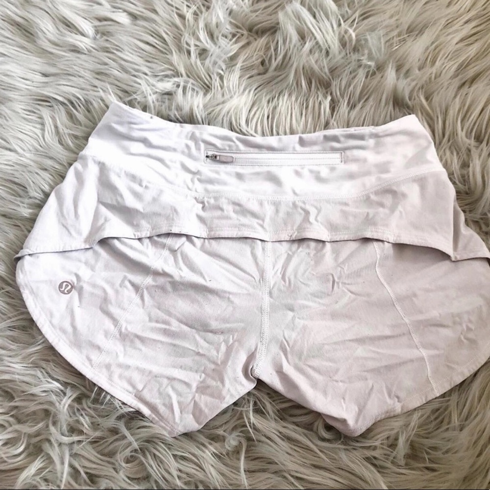 WHITE SPEED UP LULULEMON SHORTS